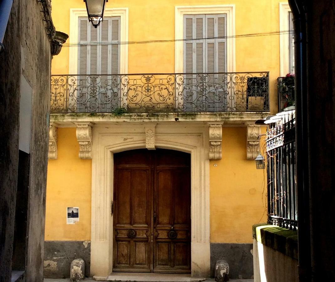 Le Barreme Appartement Arles Buitenkant foto