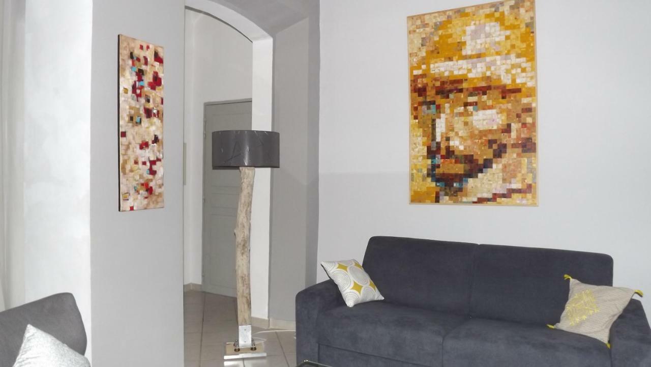 Le Barreme Appartement Arles Buitenkant foto